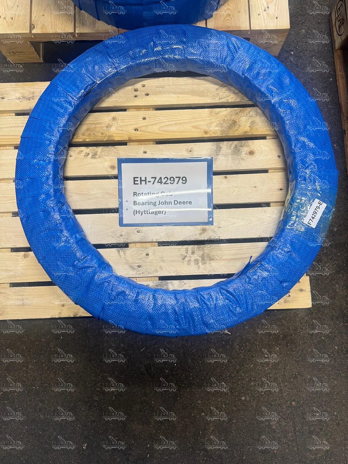 Slewing ring bearing cabin John Deere F075561 F742979