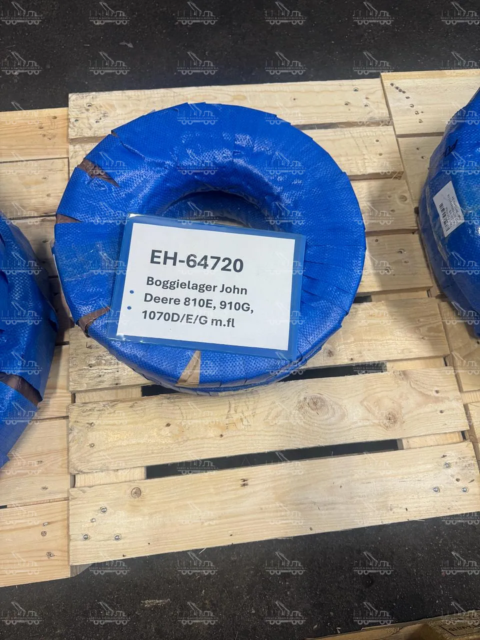 Bearings for tandems John Deere 810E, 910G, 1070D/E/G F064720