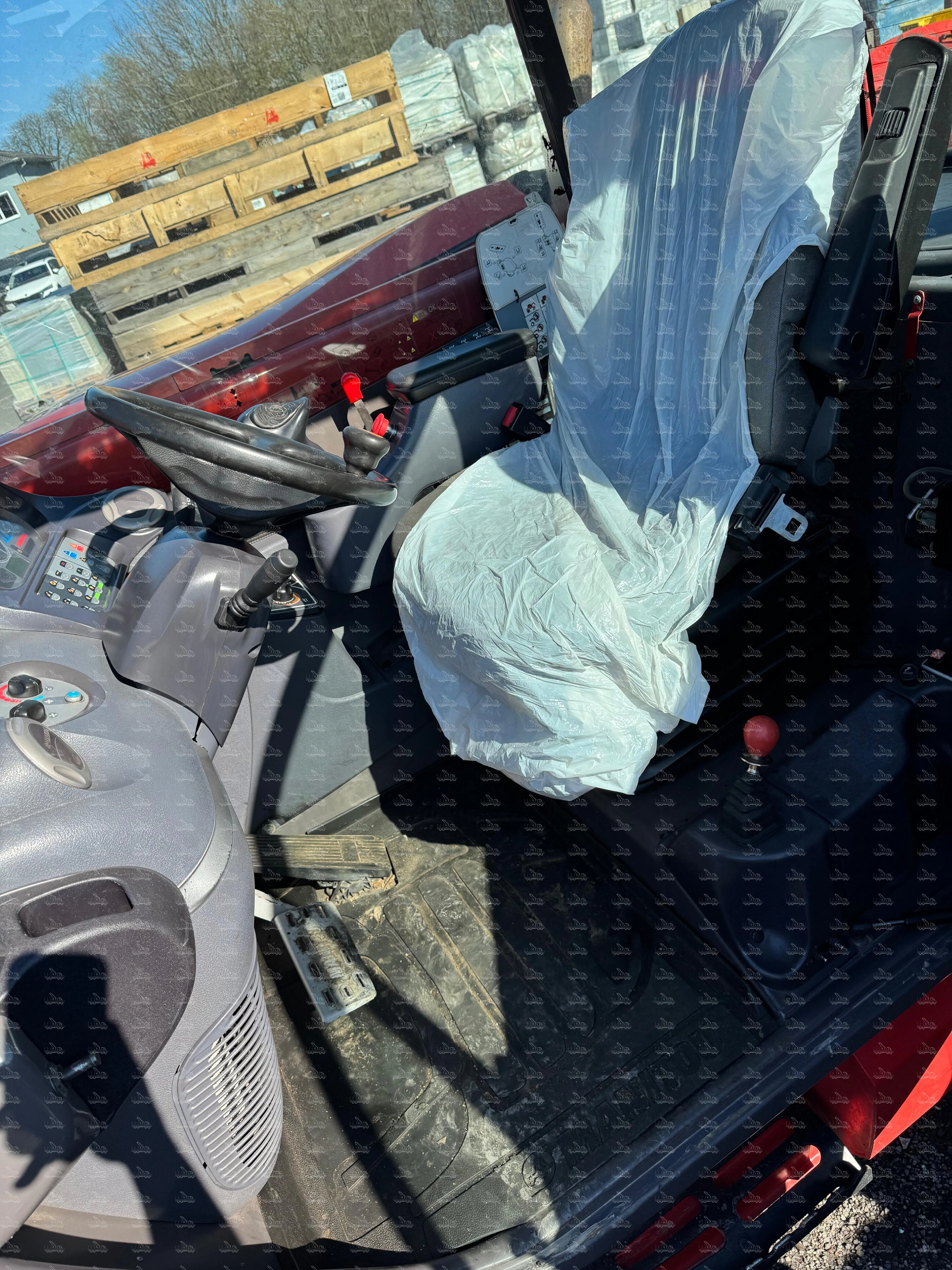 Маниту MT 840-137PS