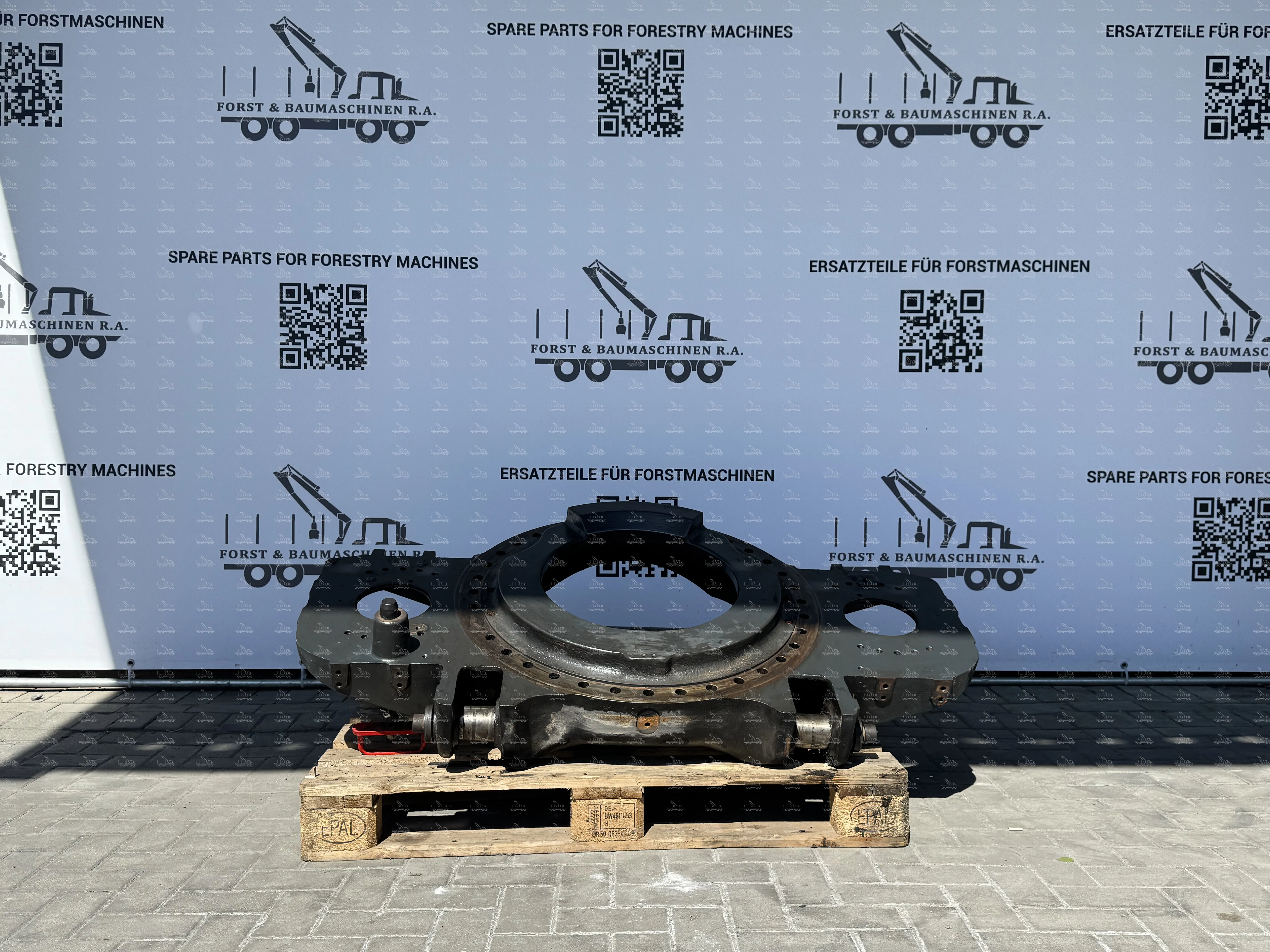 Lower Crane Plate for Ponsse Scorpion King
