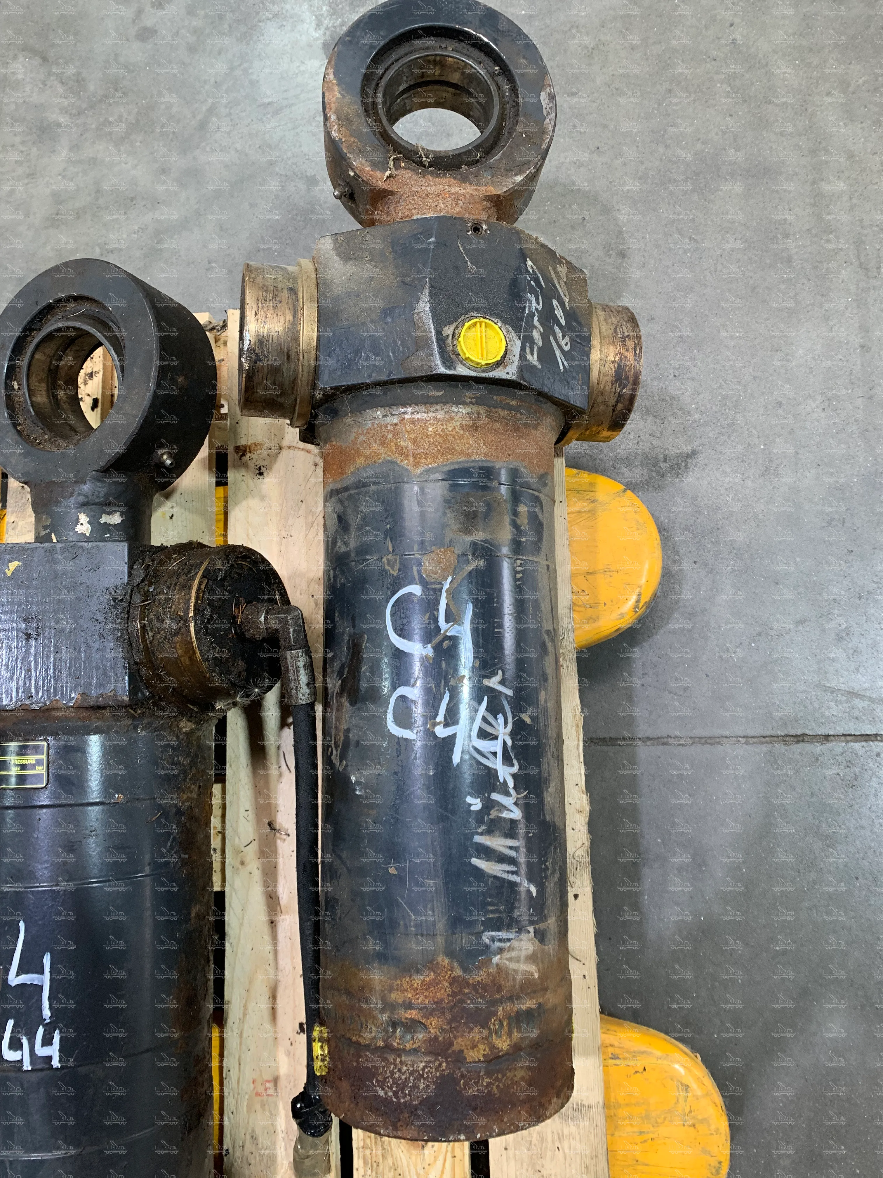 Steering lifting cylinder hydraulic cylinder Tilt cylinder Ponsse Harvester Ergo 8W