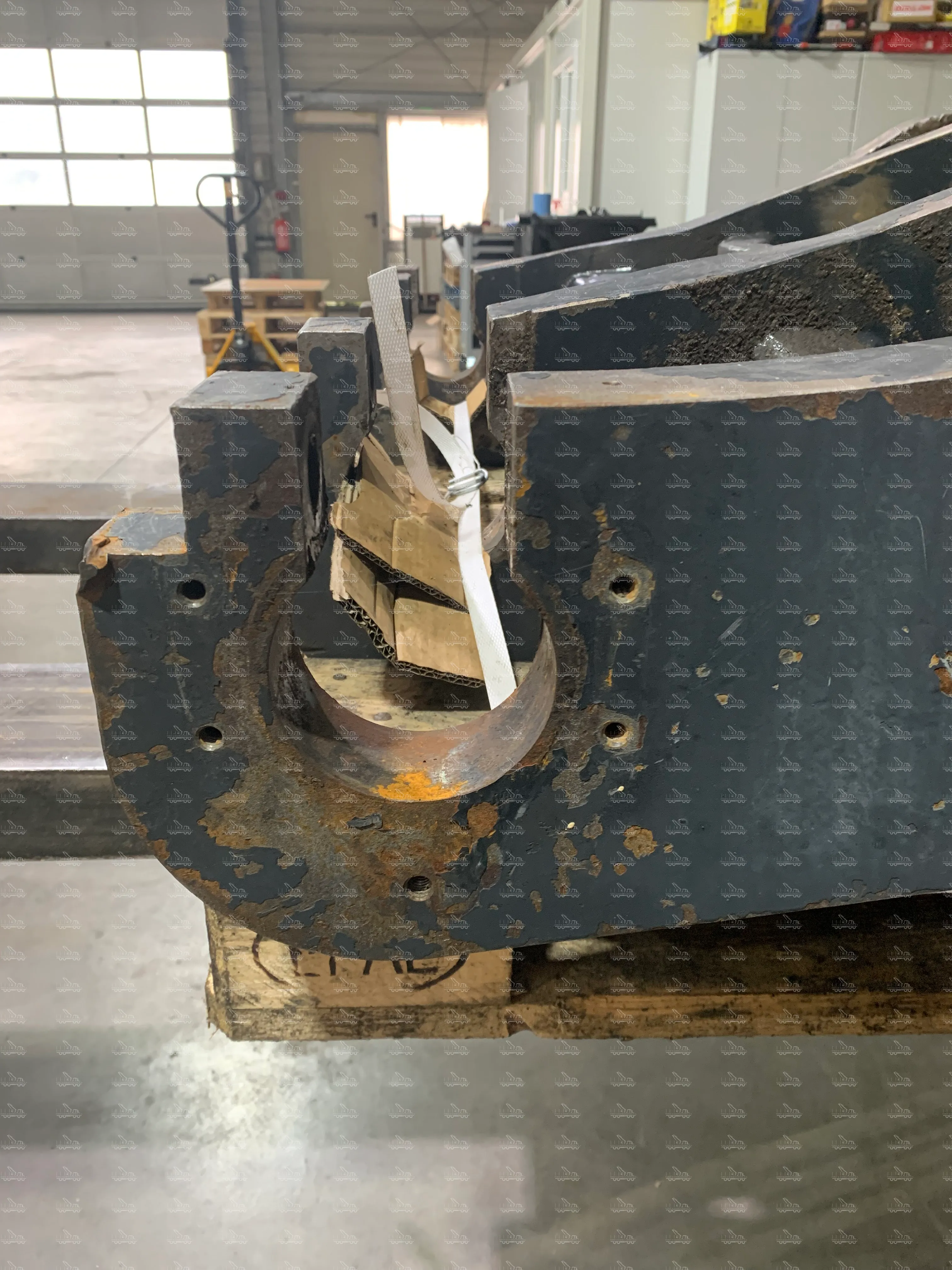 Нижнее основание стола для Ponsse Bear C6