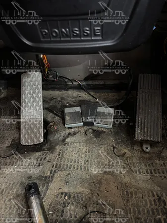 Accelerator pedal brake pedal harvester for Ponsse Ergo Bear