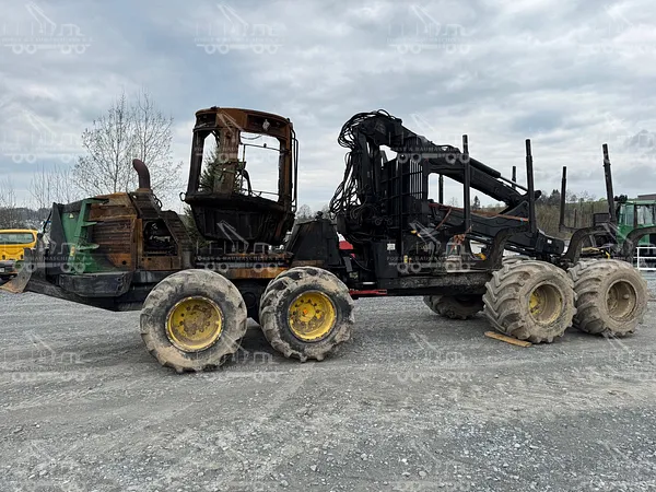 Форвардер John Deere 1110E