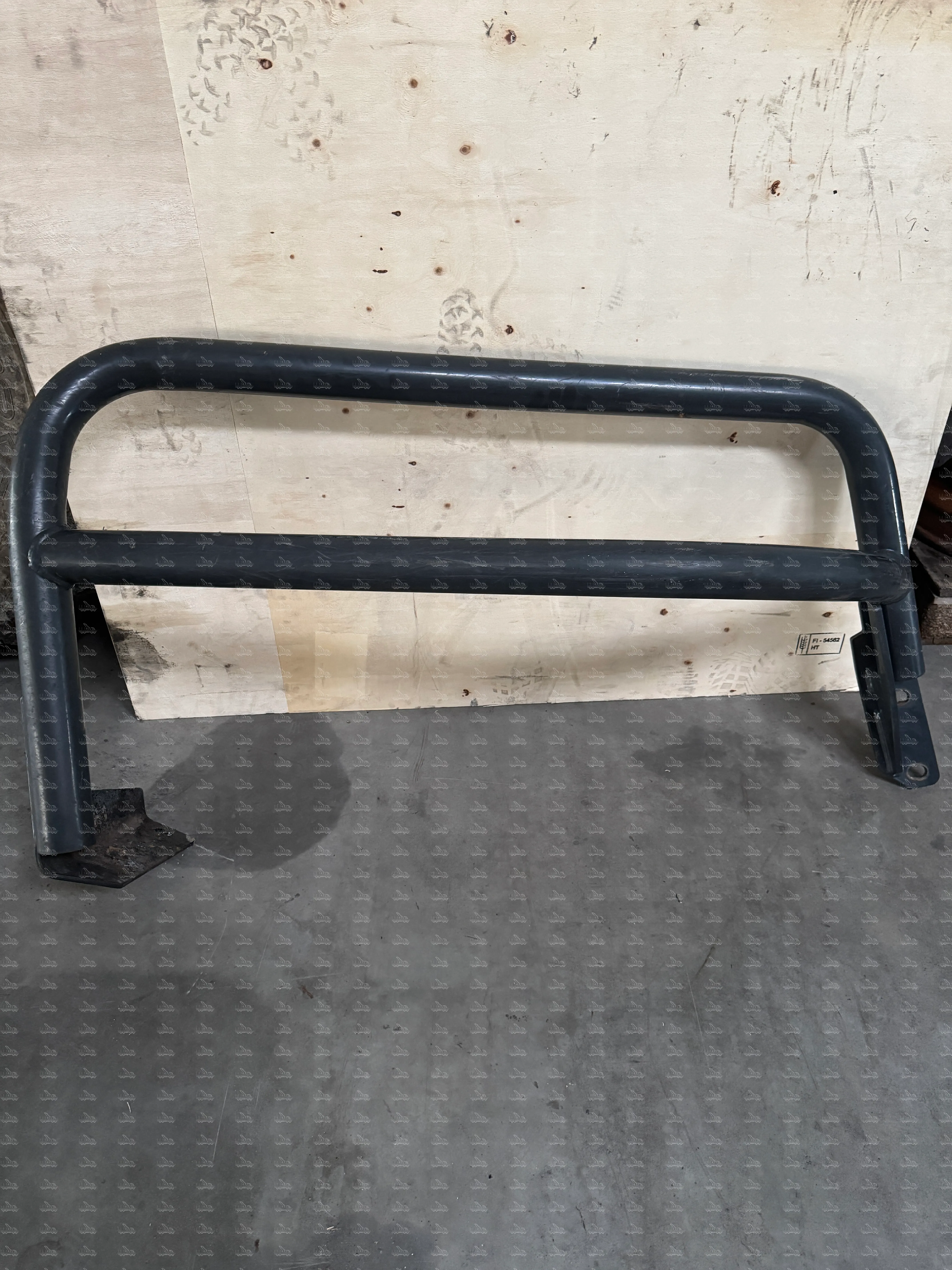 Exhaust bracket/exhaust guard for Ponsse