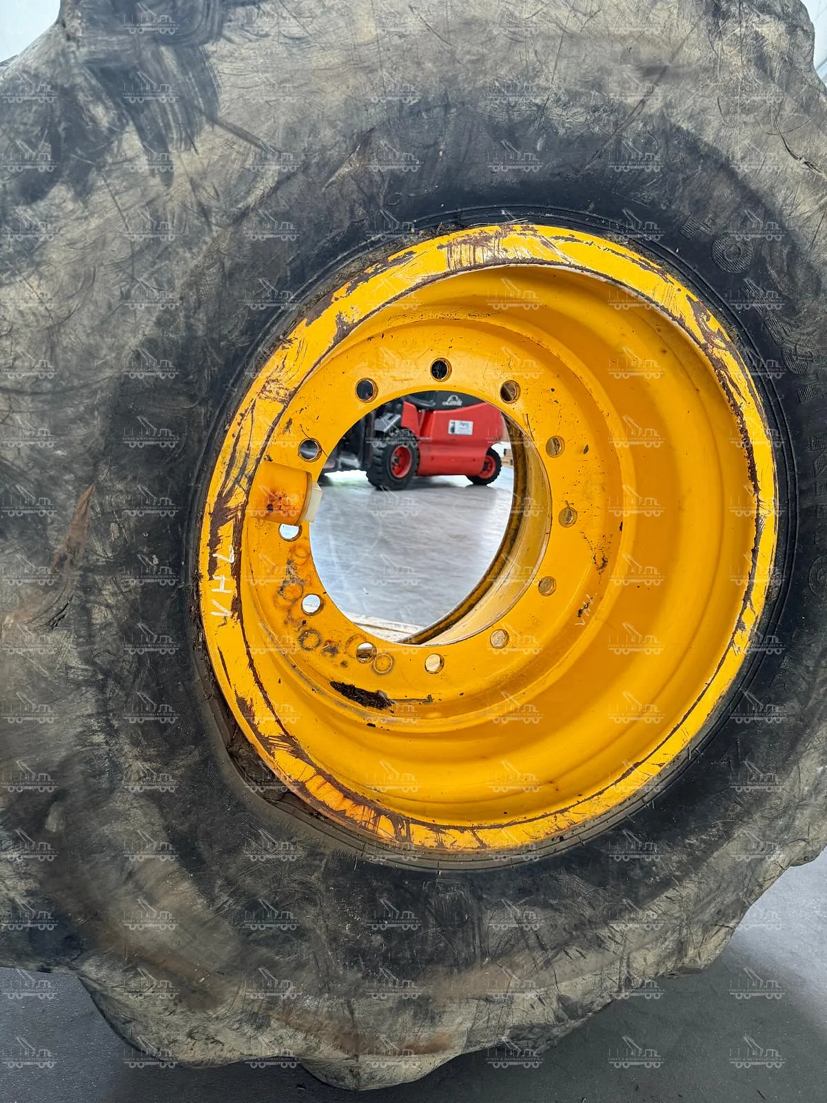 Complete wheels rims with tires for Ponsse Bear