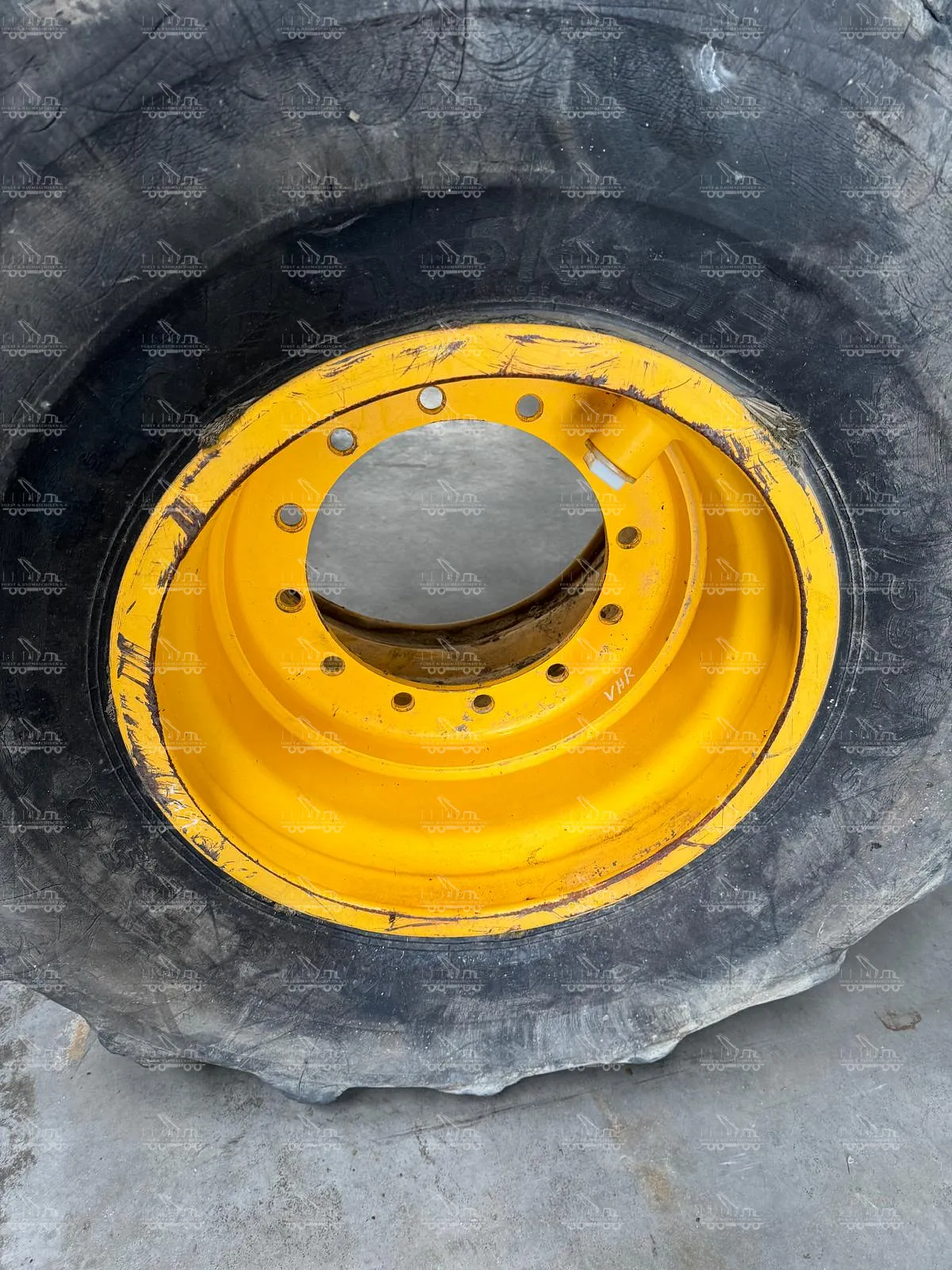 Complete wheels rims with tires for Ponsse Bear