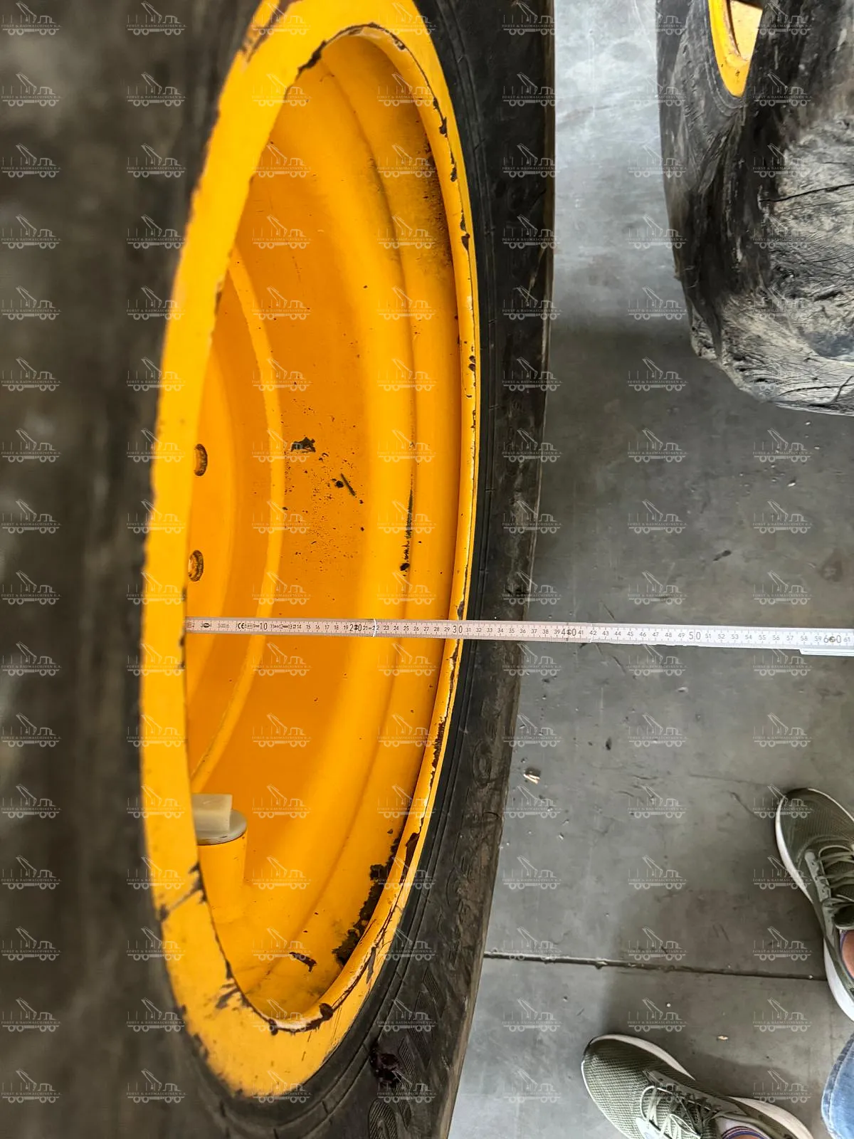Complete wheels rims with tires for Ponsse Bear