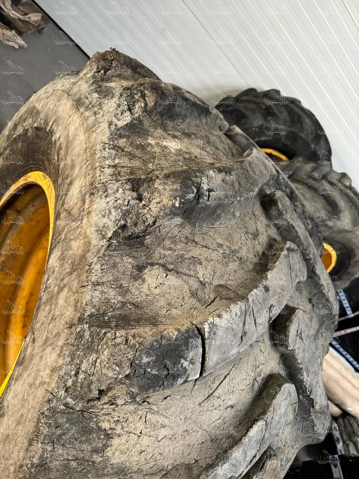 Complete wheels rims with tires for Ponsse Bear