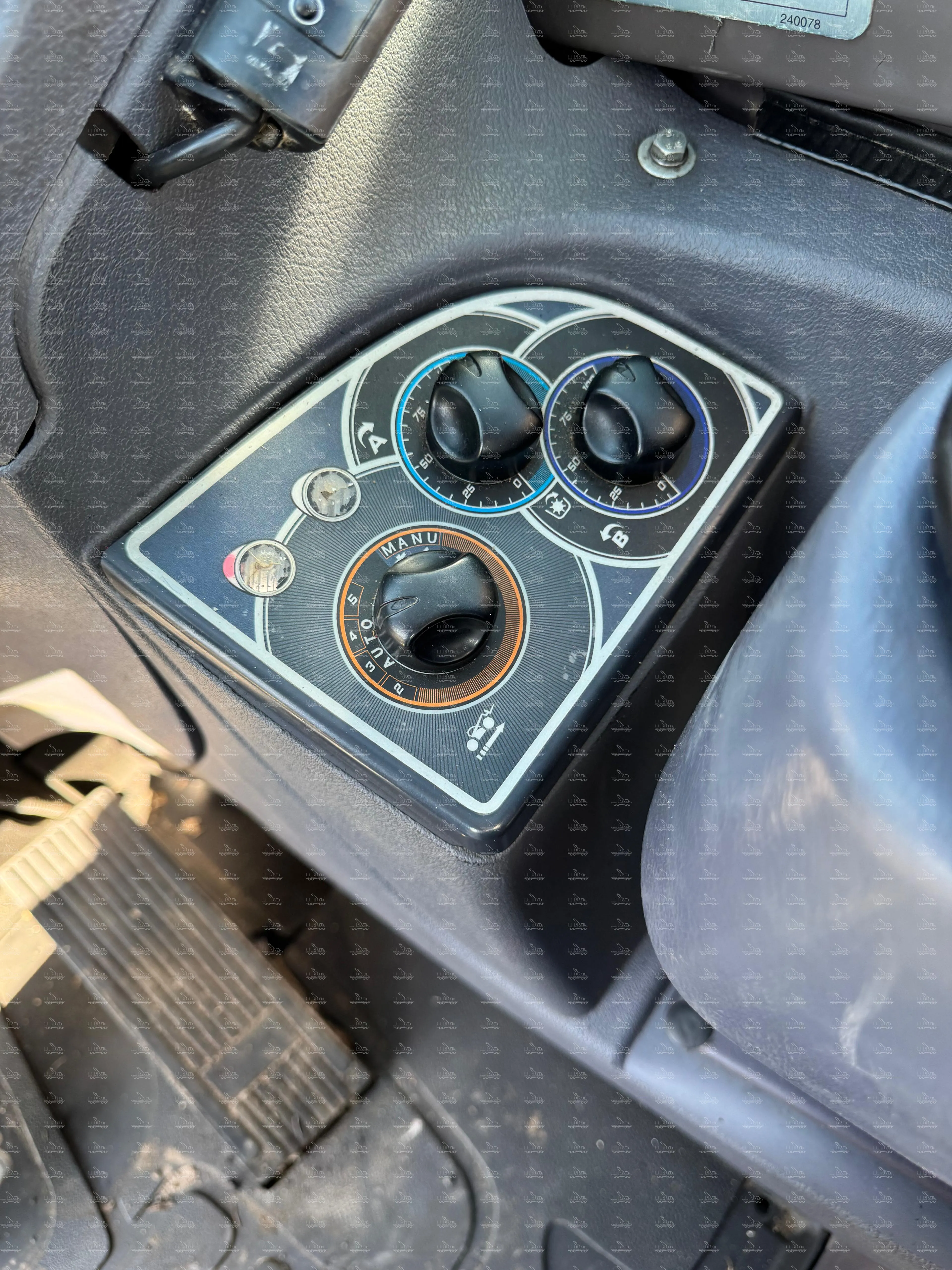 Маниту MT 840-137PS