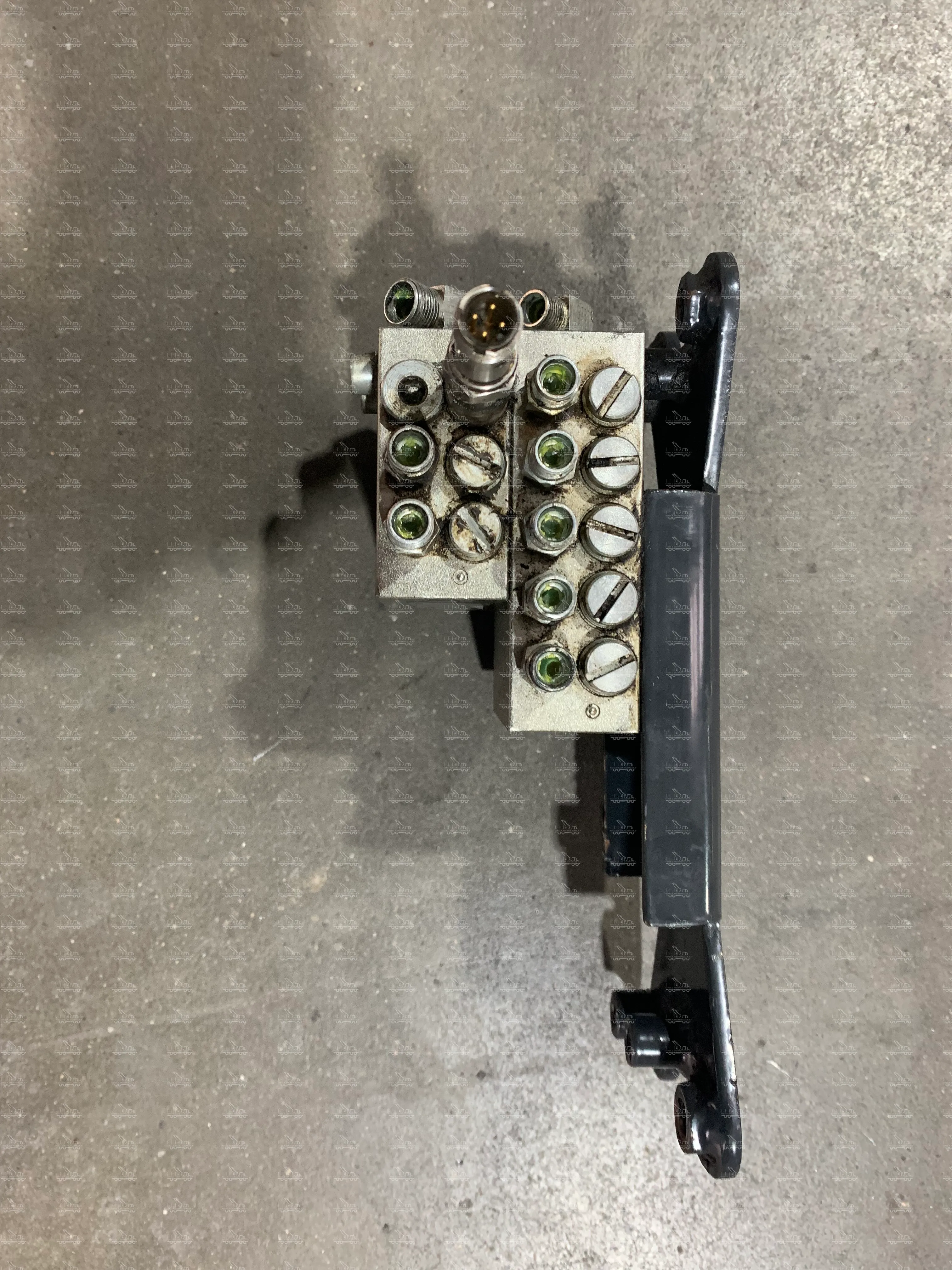 Центральный распределитель смазки SKF Lincoln для Ponsse