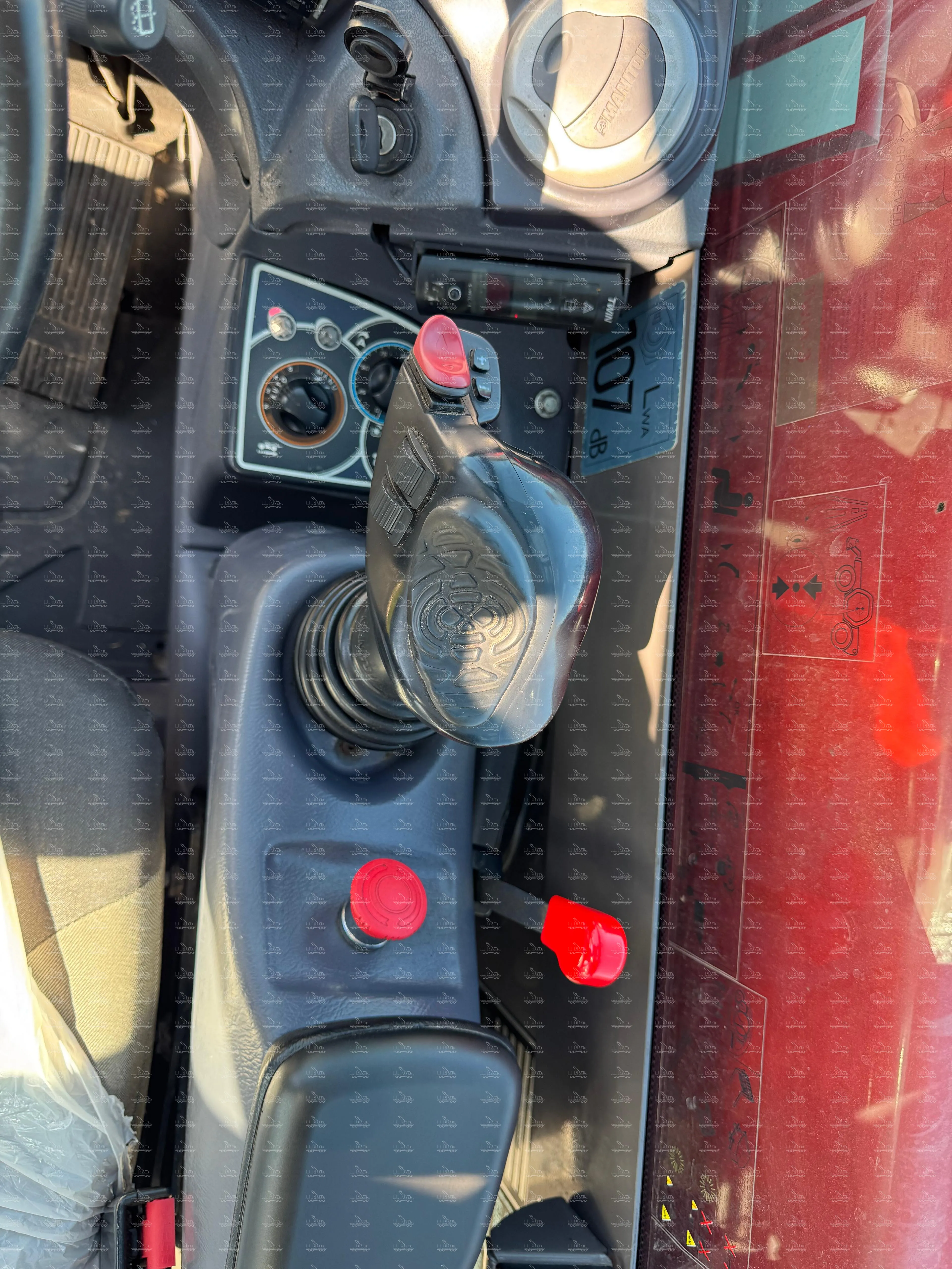 Маниту MT 840-137PS