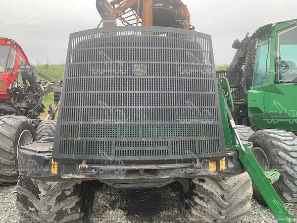 Front protection radiator guard for John Deere 1110E