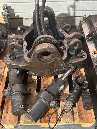 Center joint for Ponsse Bear 8W