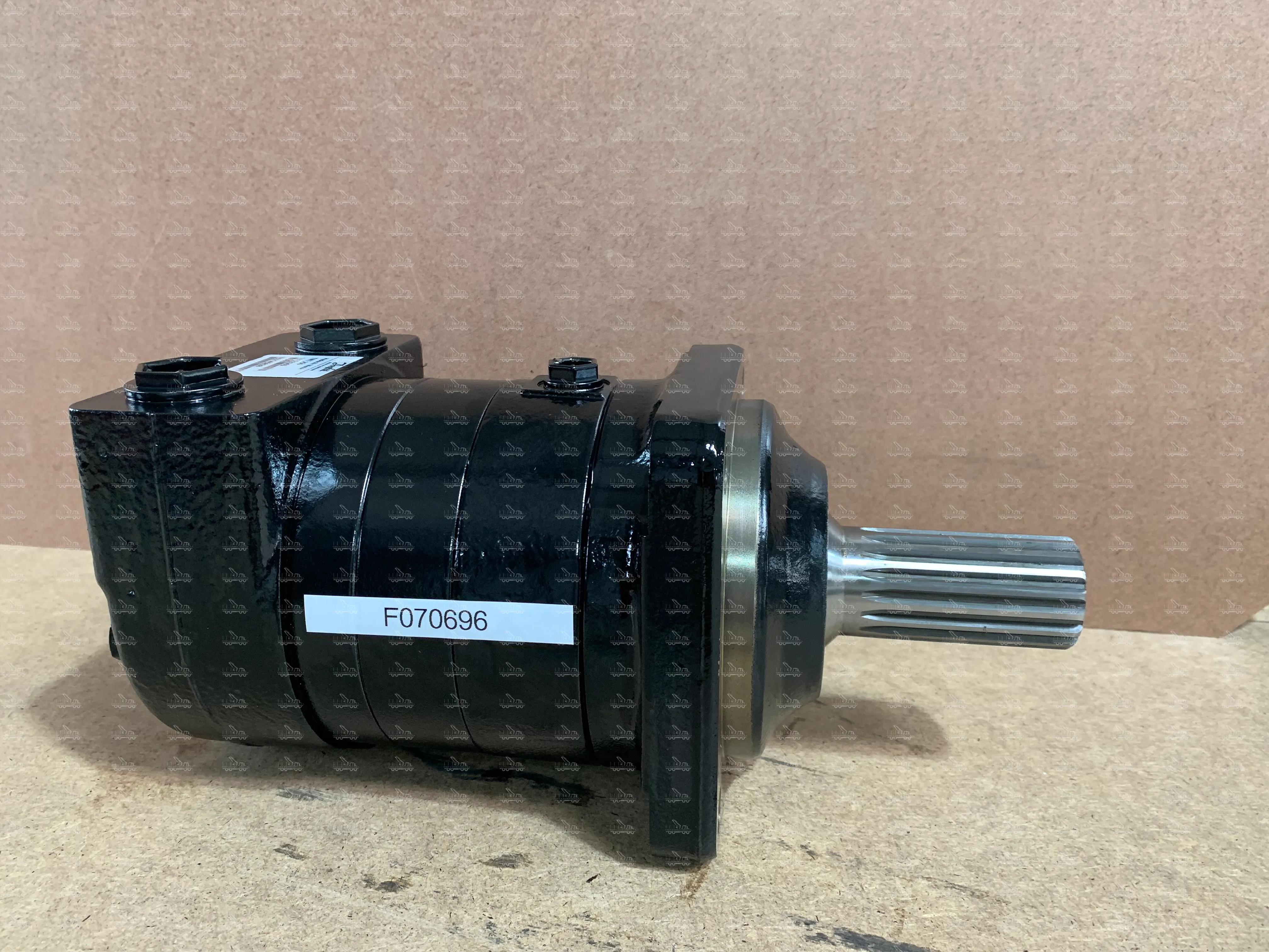Feed rollers motor center for John Deere saw unit F070696